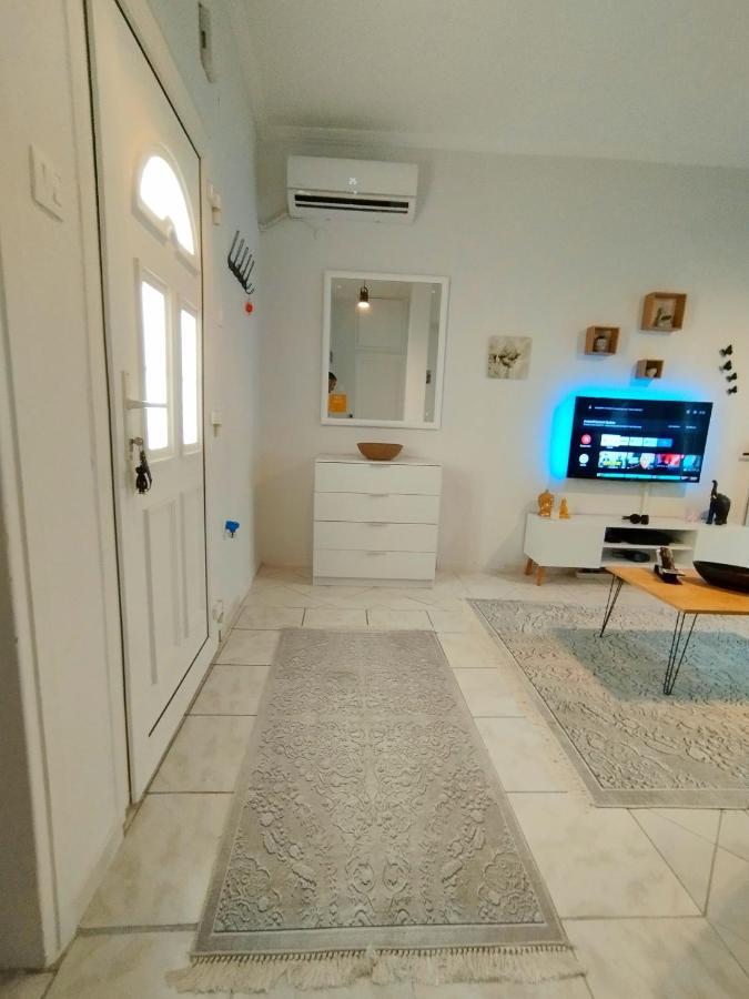 Antonia'S Cozy Apartment Агия Триас Екстериор снимка